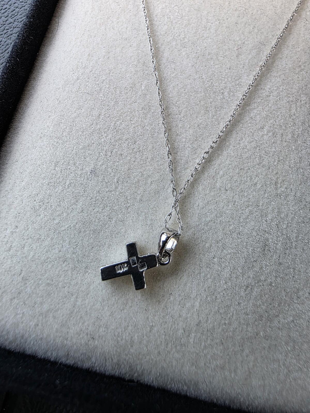 Kay Jewelers diamond 10k white gold Cross Pendant Necklace