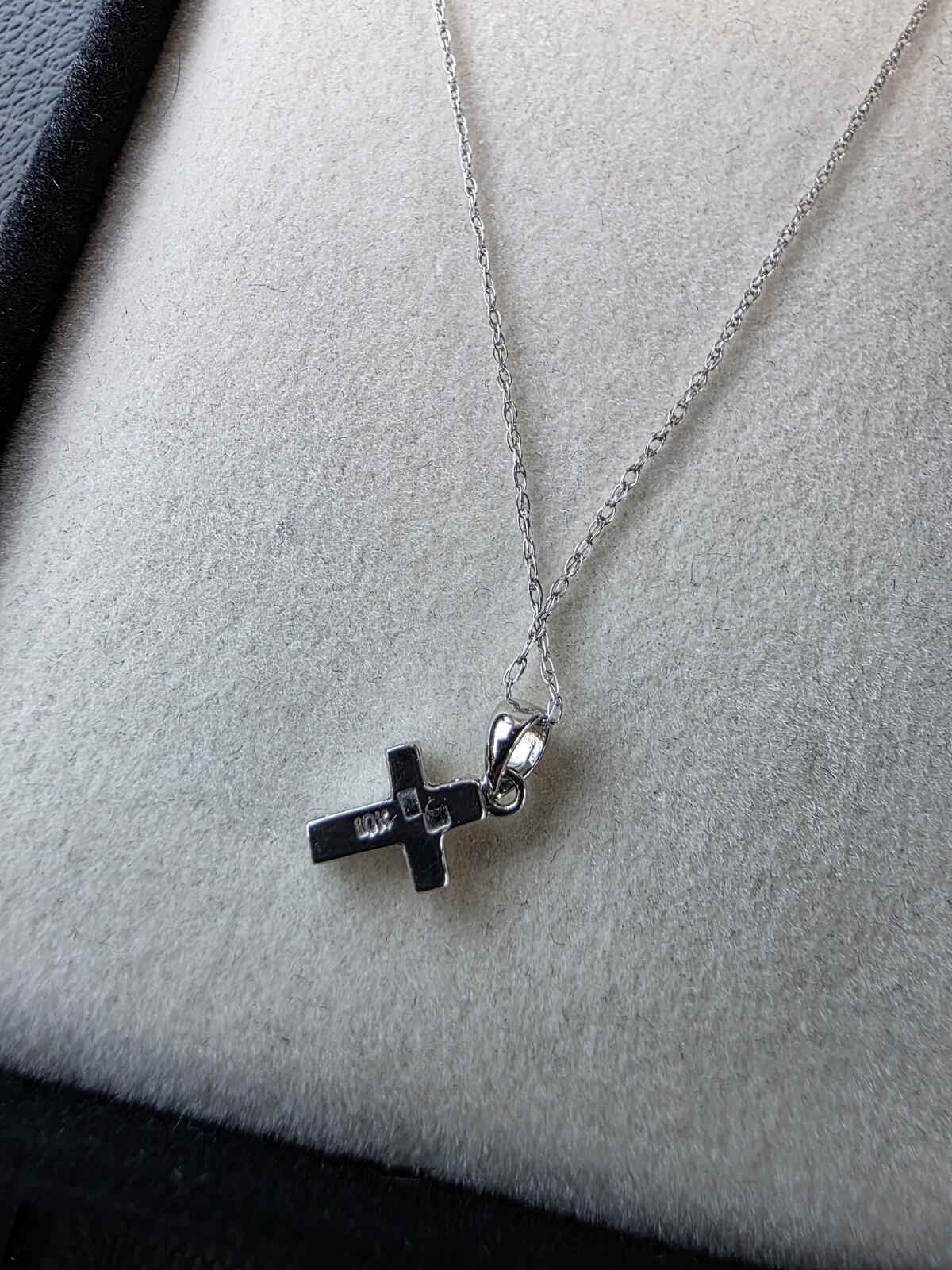 Kay Jewelers diamond 10k white gold Cross Pendant Necklace