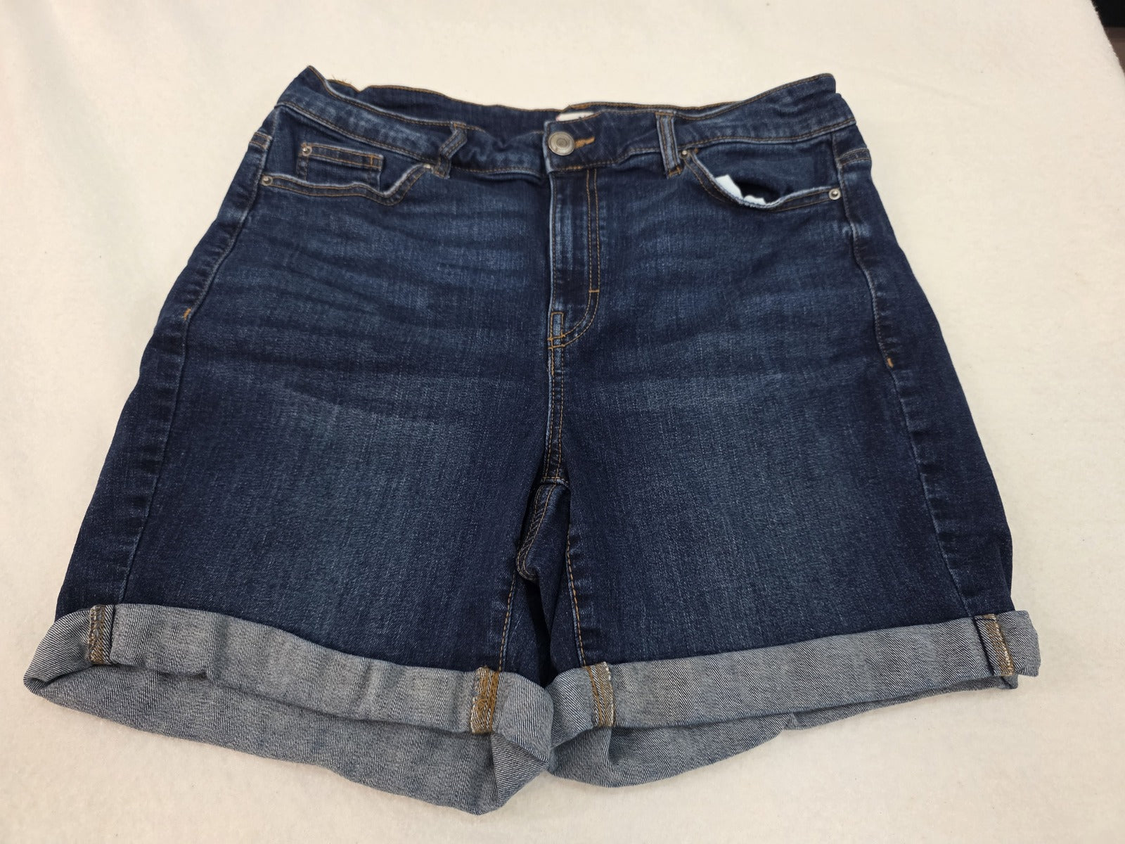 dc jeans Dark Blue Denim Shorts Size 14