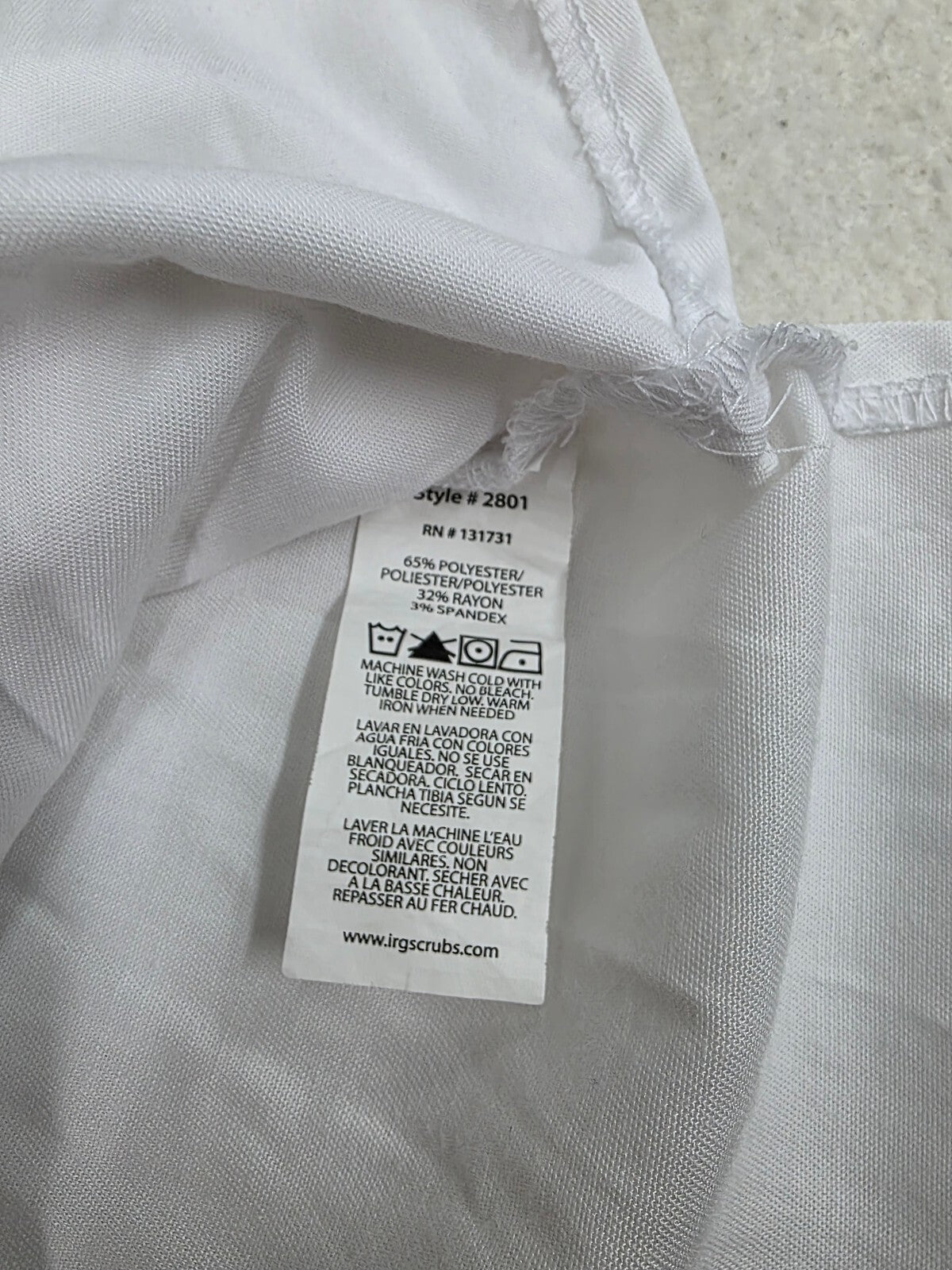 EDGE by IRG White Medical Scrub Top Large